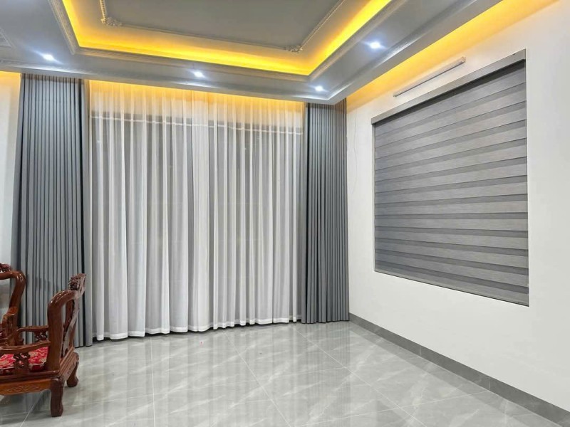 Lưu Ý Khi Chọn Mua Rèm Cửa Sổ Kéo Ngang