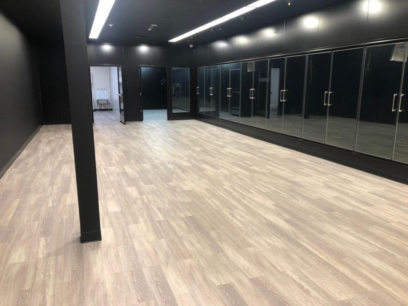 thảm vinyl chống cháy cho văn phòng