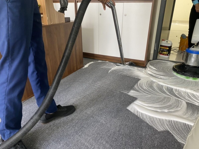 Bao lâu thì nên giặt thảm văn phòng một lần?